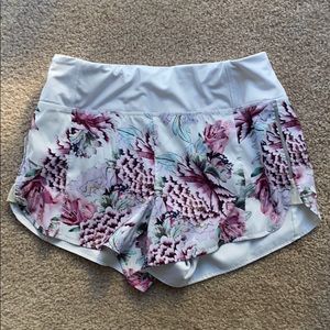 Medium Athleta garden party shorts